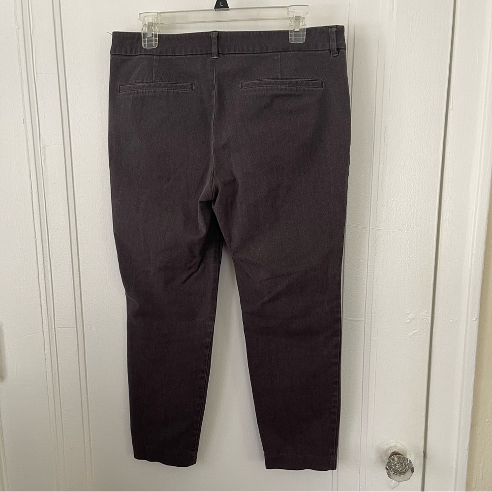 Old Navy gray pixie pants - Picture 2 of 4